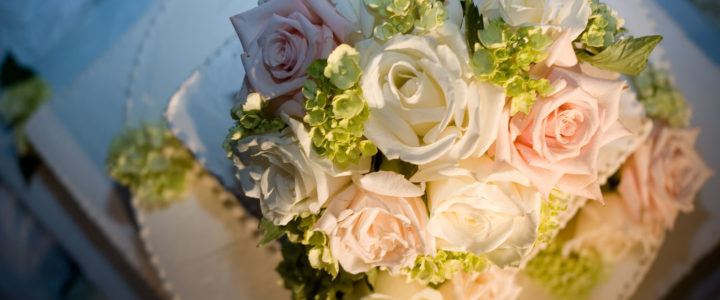 Wedding cake flowers in pantone colors. Nashville wedding flowers by Rose Hill Flowers.